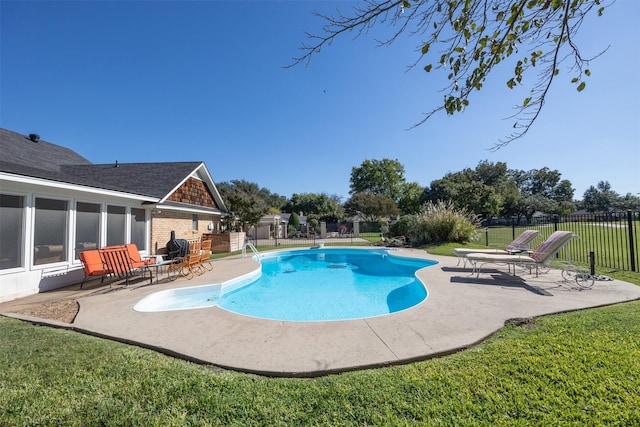 7117 Serrano Dr, Benbrook, TX 76126 - view of swimming pool featuring a patio
