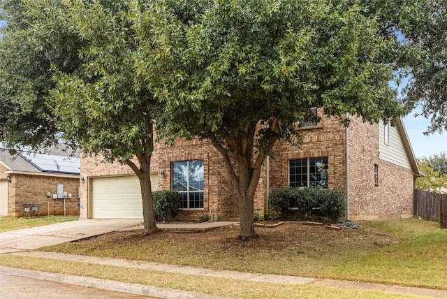 view of front of house featuring a front yard