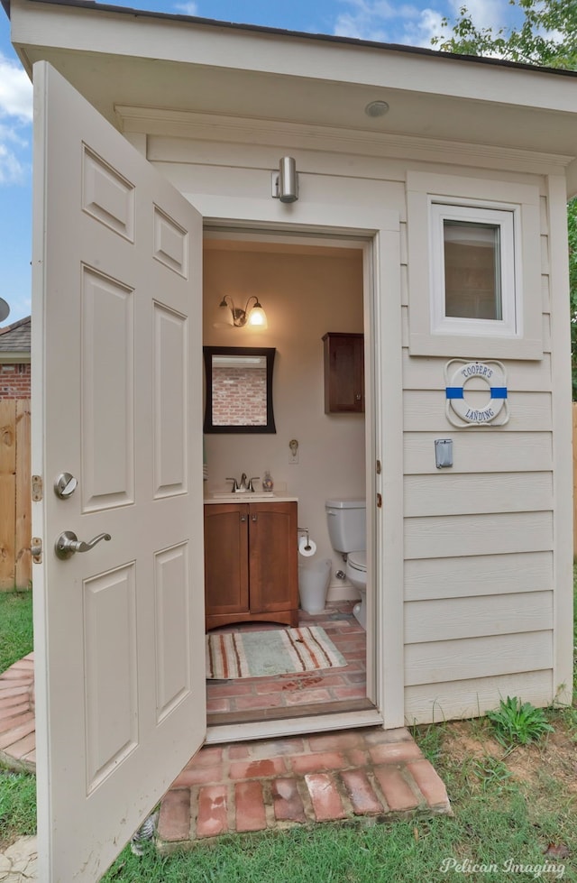 entrance to property with sink