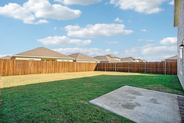 view of yard with a patio area