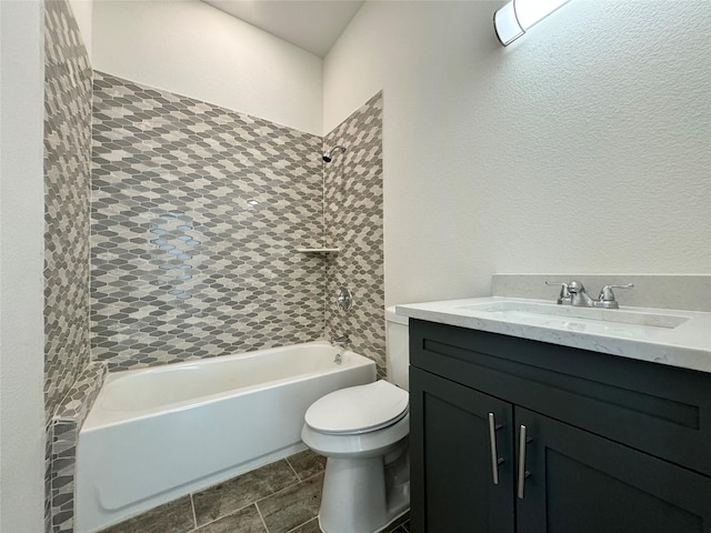 209 Smith St, Hillsboro, TX 76645 - full bath with vanity, toilet, and shower / tub combination