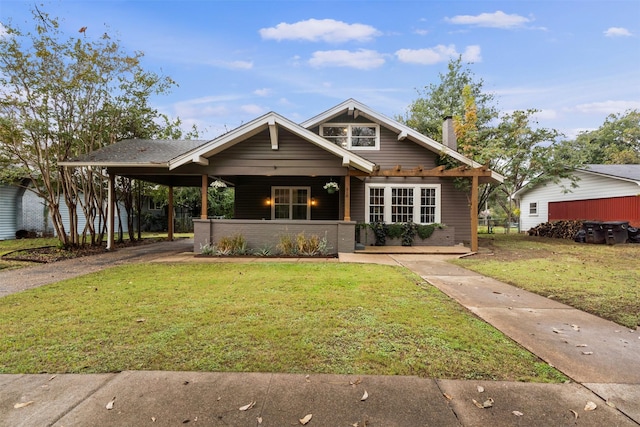 view of front of house with a front yard