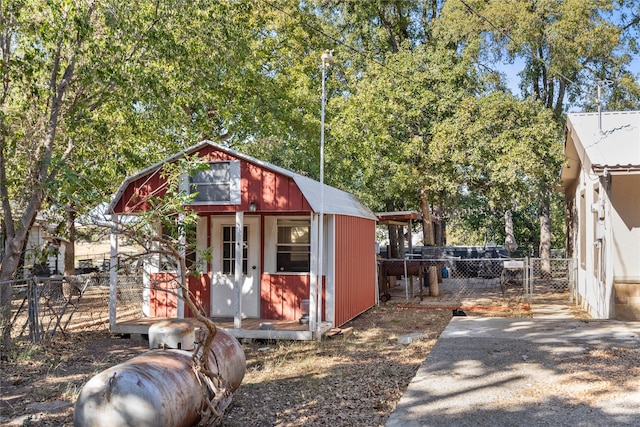 view of outbuilding