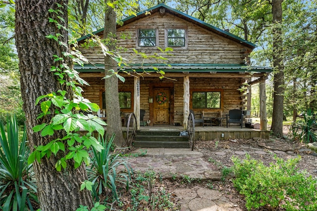 view of front of house with a porch