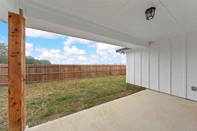 view of yard with a patio