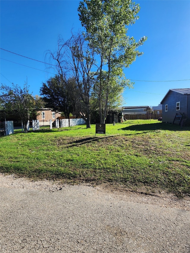 Listing photo 2 for 302 Cobb St, Bridgeport TX 76426