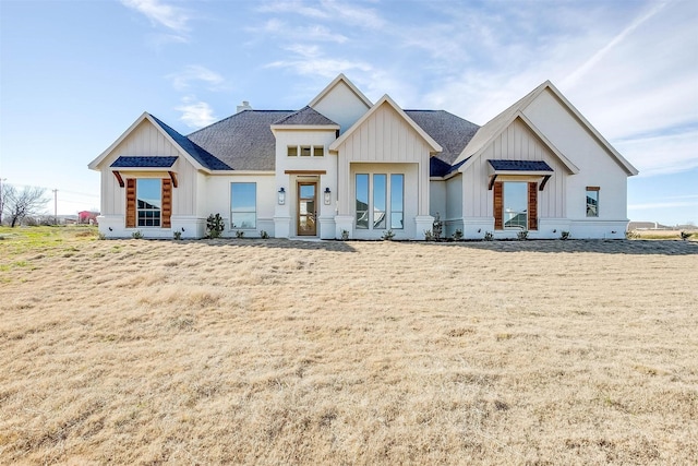 1005 Magnolia Ct, Springtown, TX 76082 - modern farmhouse style home with board and batten siding and roof with shingles