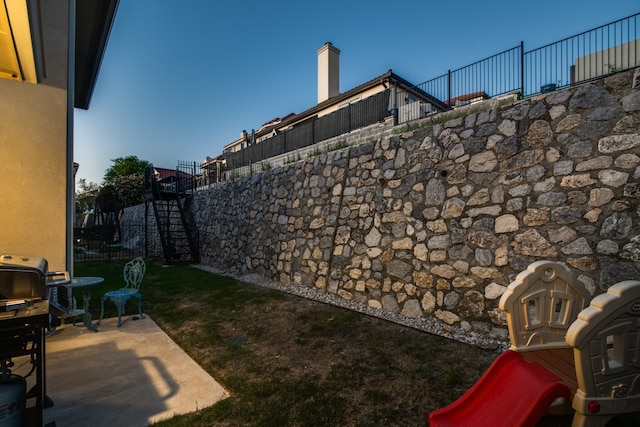 view of yard with a patio