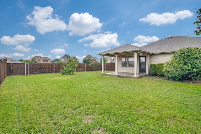 view of yard featuring a patio