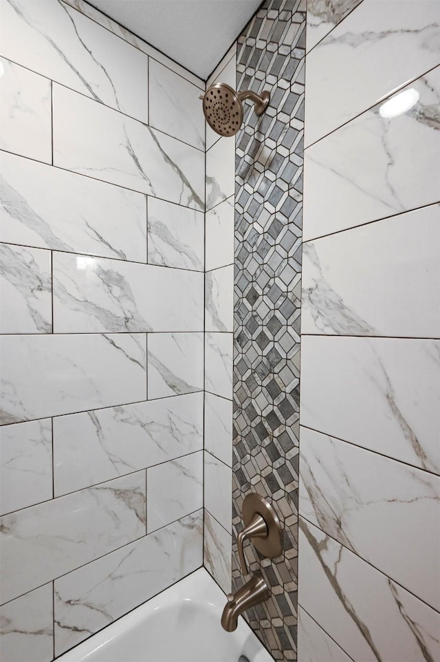 1246 Woodburn Trl, Dallas, TX 75241 - bathroom featuring washtub / shower combination