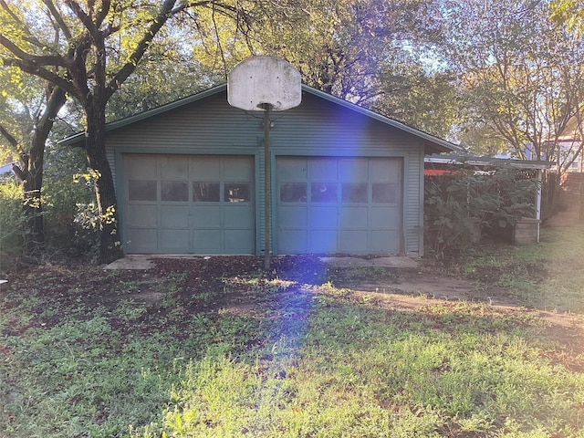 604 S Seaman St, Eastland, TX 76448 - view of detached garage