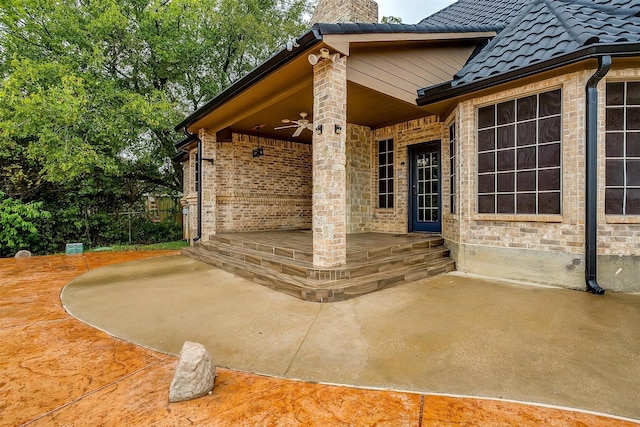 view of patio with ceiling fan