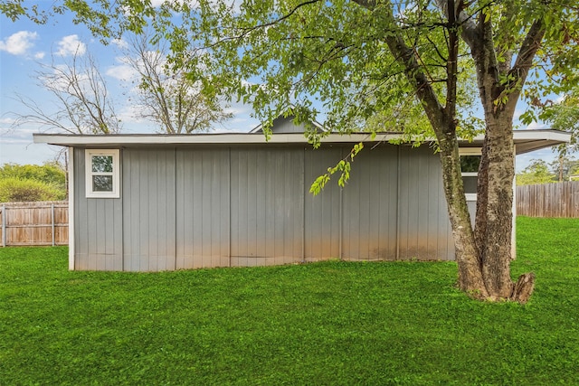 exterior space with a yard