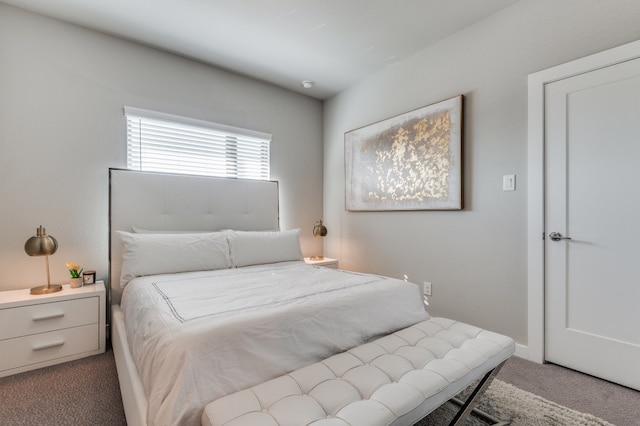 bedroom featuring carpet floors