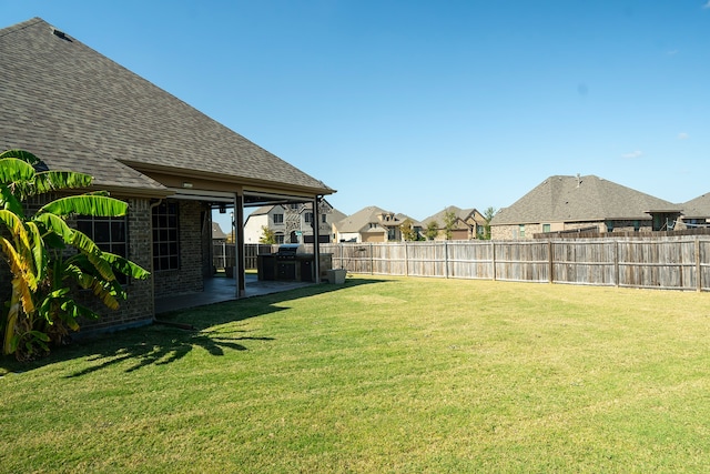 view of yard featuring a patio