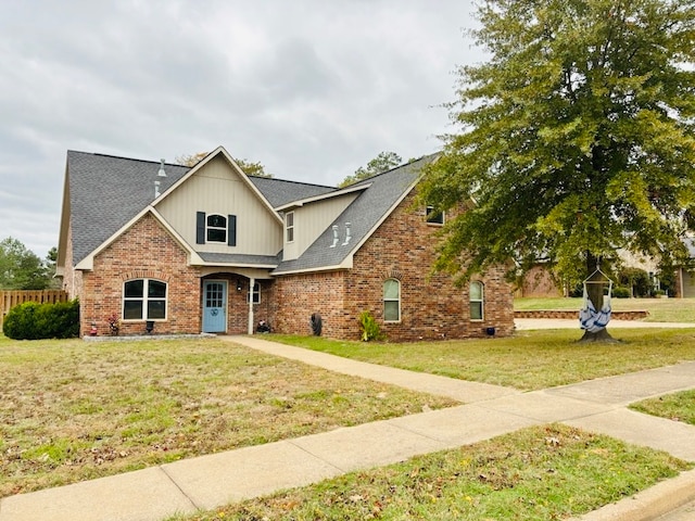 view of front of house with a front yard