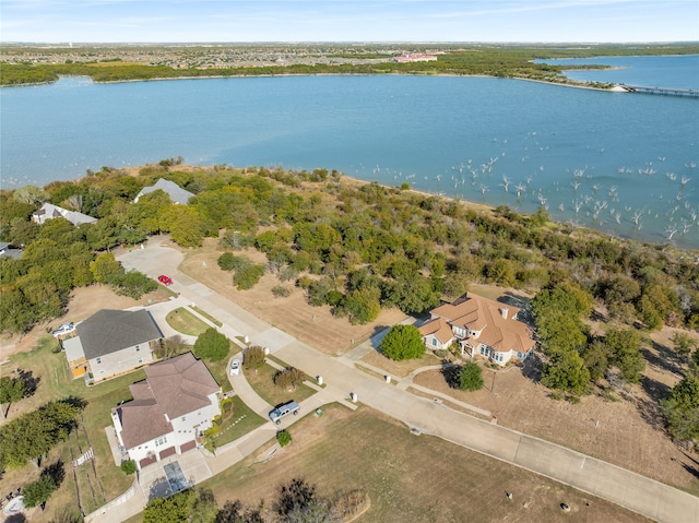 Listing photo 2 for 1123 Mallard Pointe Dr, Grand Prairie TX 75104