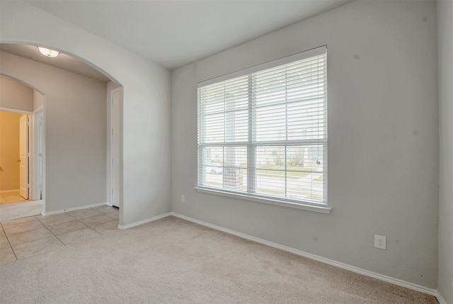 view of carpeted spare room