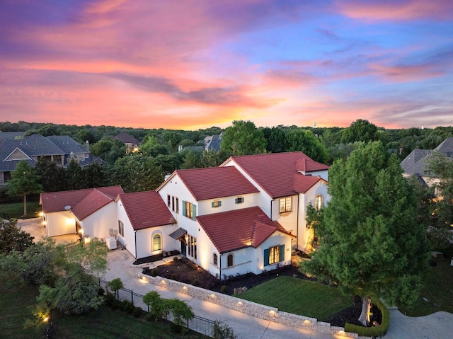 view of aerial view at dusk