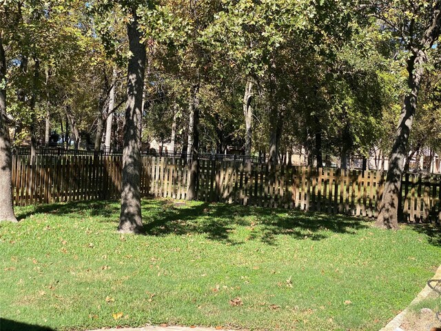 view of yard featuring a garage