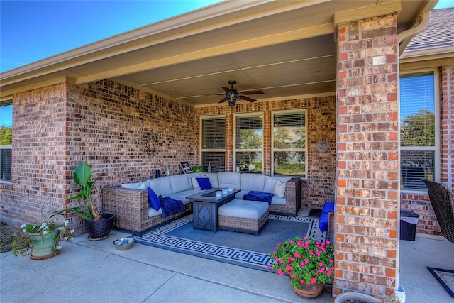 view of patio with outdoor lounge area and ceiling fan