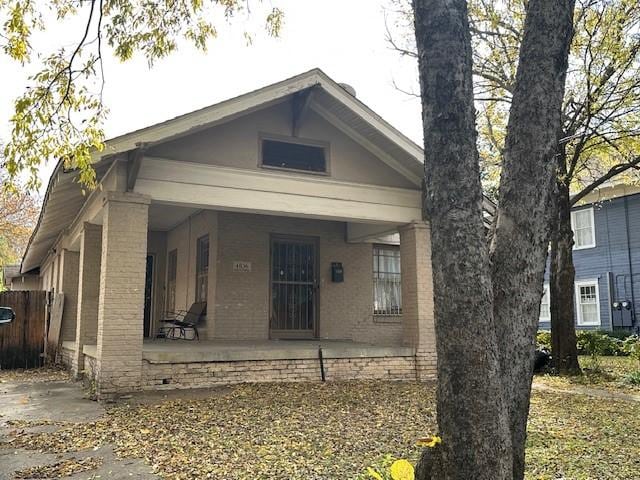 view of front of house featuring a porch