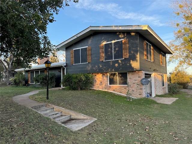 exterior space with a front yard