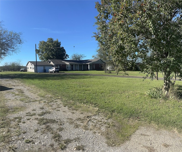 Listing photo 2 for 1411 Interstate Highway 30 E, Sulphur Springs TX 75482