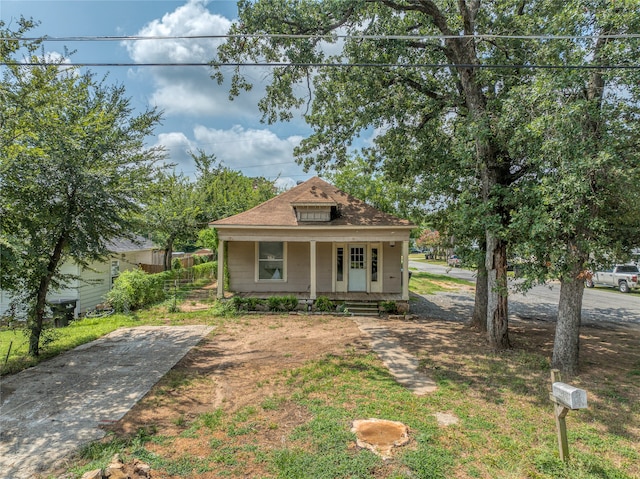 bungalow-style house with covered porch