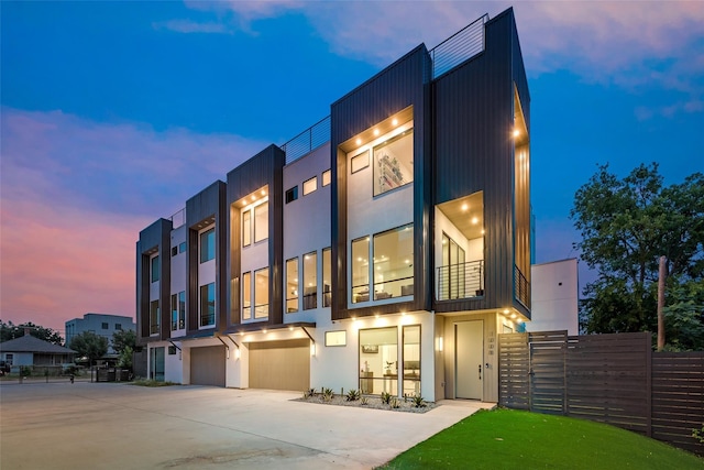 view of front of property featuring a garage