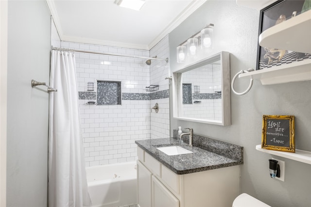 full bathroom with shower / tub combo with curtain, vanity, toilet, and crown molding