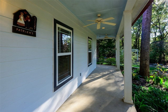 view of patio with covered porch and ceiling fan