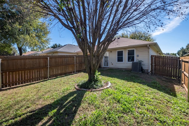 721 Grambling Dr, Dallas, TX 75241 - view of yard with central air condition unit