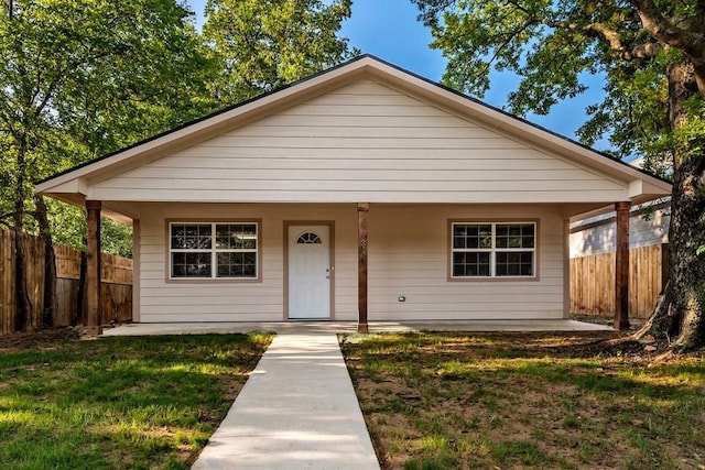 318 E Chestnut St, Denison TX, 75021, 3 bedrooms, 2 baths house for sale