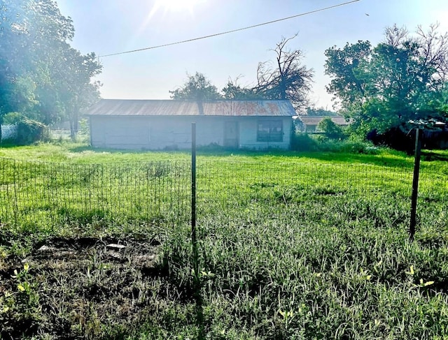 Listing photo 2 for 114 N Ervin, Comanche TX 76442