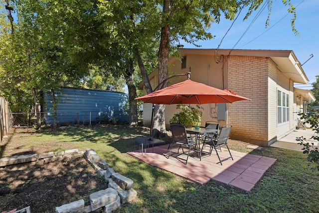 view of yard with a patio area