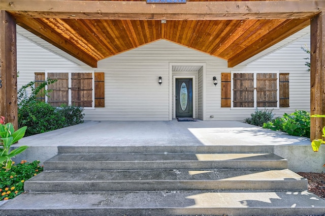 view of property entrance