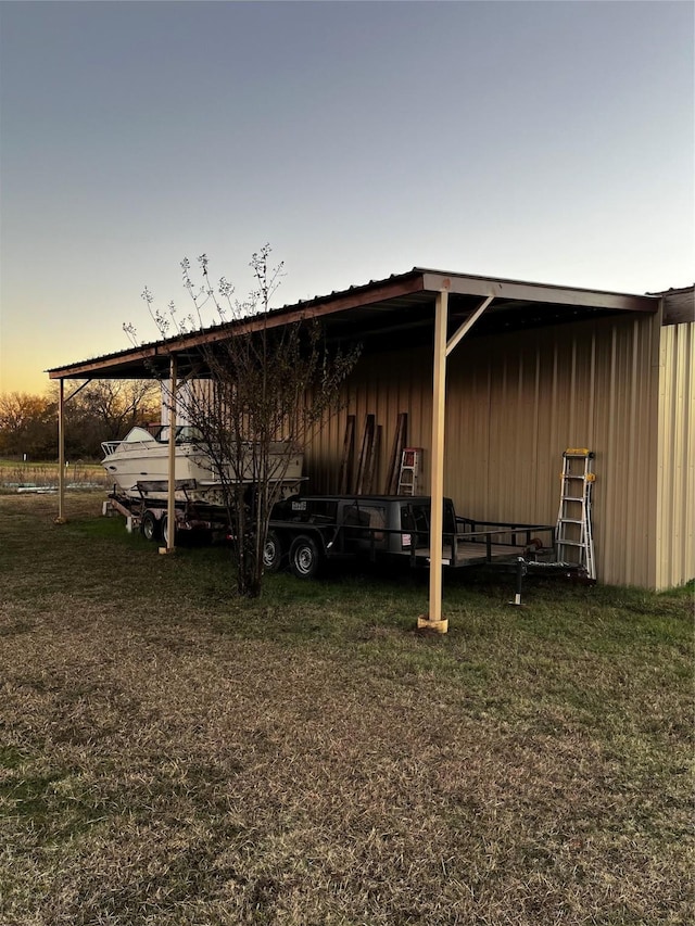 exterior space featuring a yard