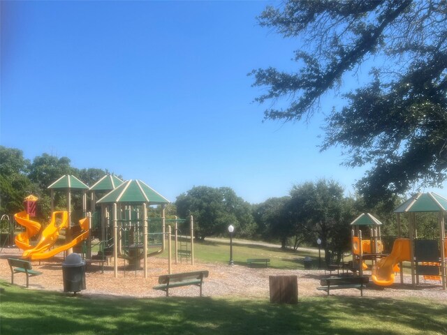 19100 White Bluff Dr, Whitney, TX 76692