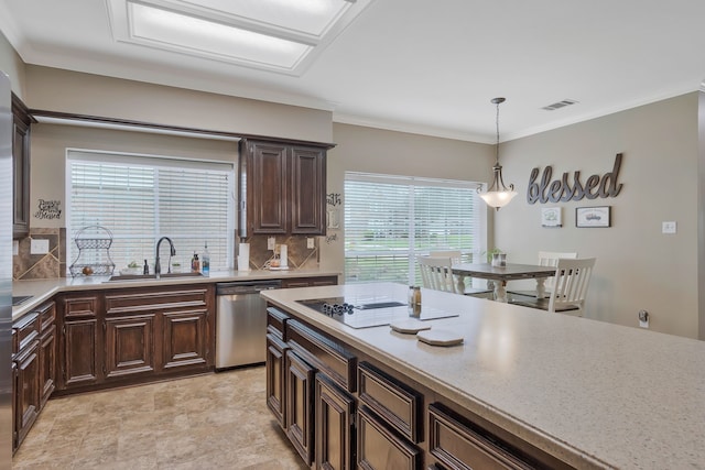 8525 Castle Creek Rd, North Richland Hills, TX 76182 - kitchen featuring a sink, dishwasher, tasteful backsplash, healthy amount of natural light, and crown molding