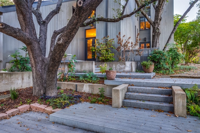 doorway to property featuring a deck