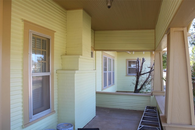 231 N 3rd Ave, Munday, TX 76371 - view of patio / terrace
