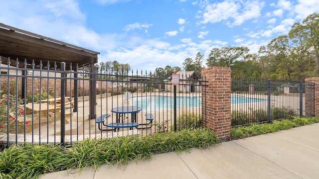 view of swimming pool