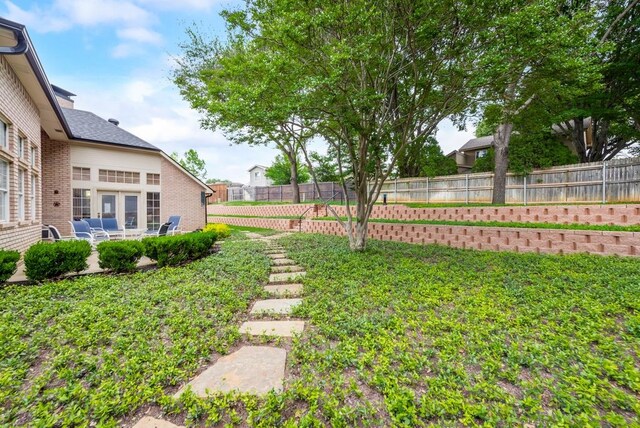 view of yard featuring a patio area