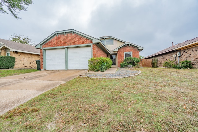 view of front facade featuring a front lawn and a garage