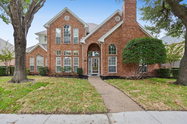 front of property featuring a front lawn