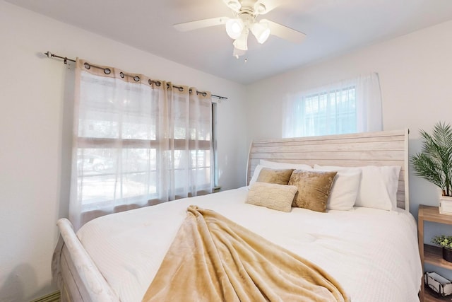 bedroom with ceiling fan