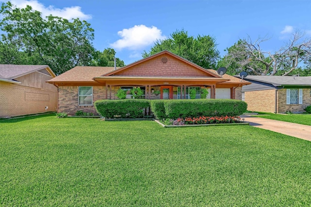 ranch-style home featuring a front yard