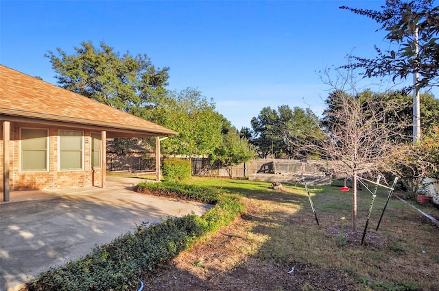 view of yard featuring a patio area