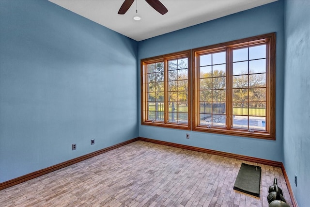 empty room with ceiling fan